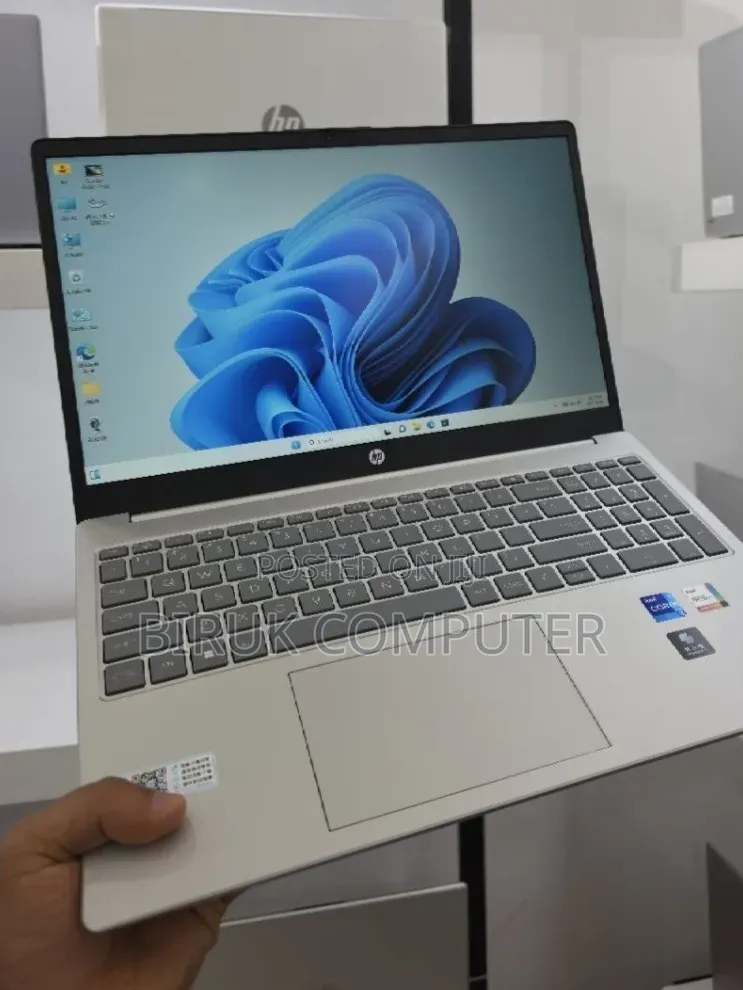 New Laptop HP Stream Notebook 16GB Intel Core i7 SSD 512GB
