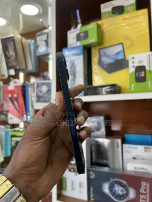New Apple iPhone 13 128 GB Blue