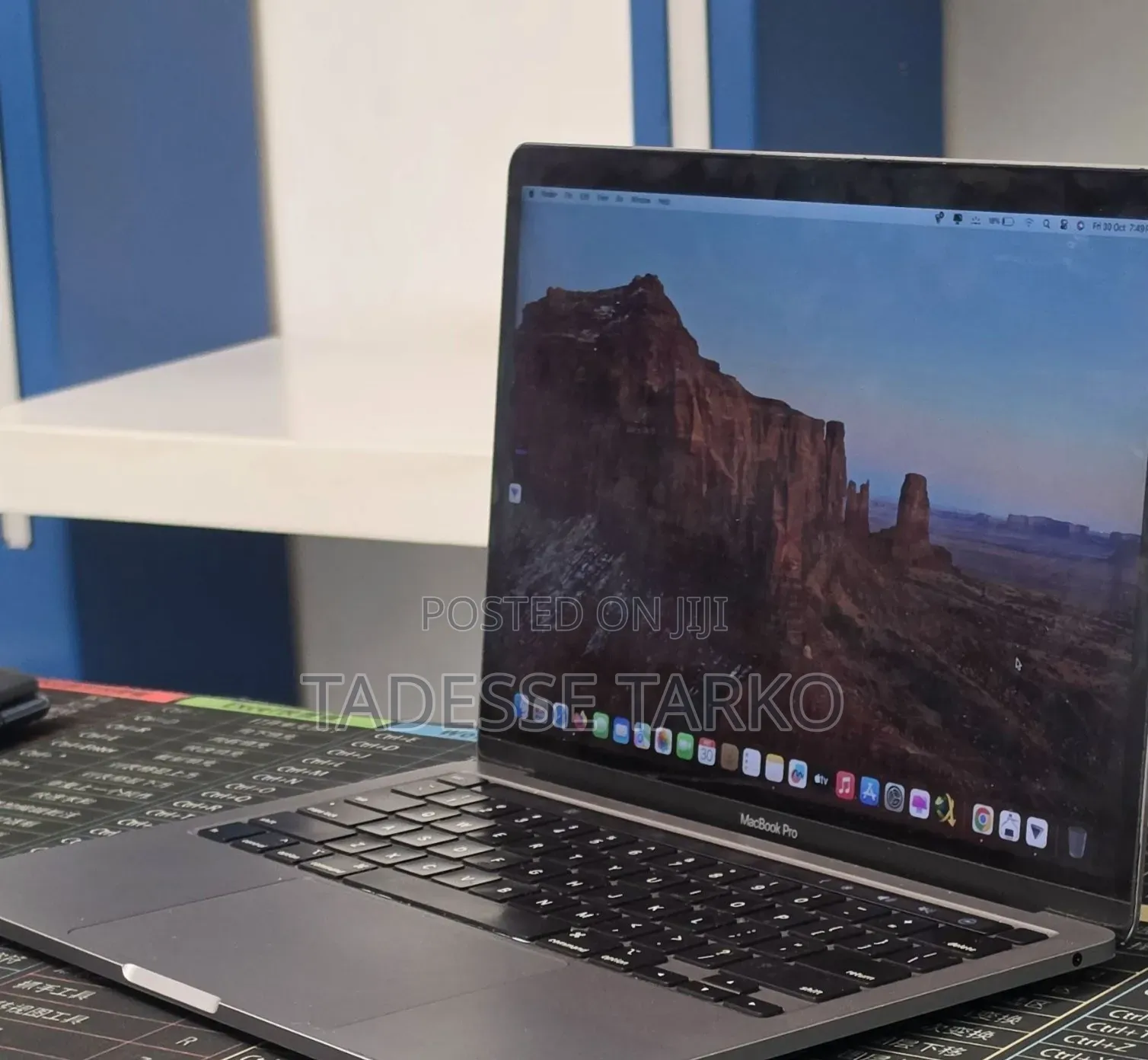 New Laptop Apple MacBook Pro 2020 8GB Intel Core i7 SSD 512GB