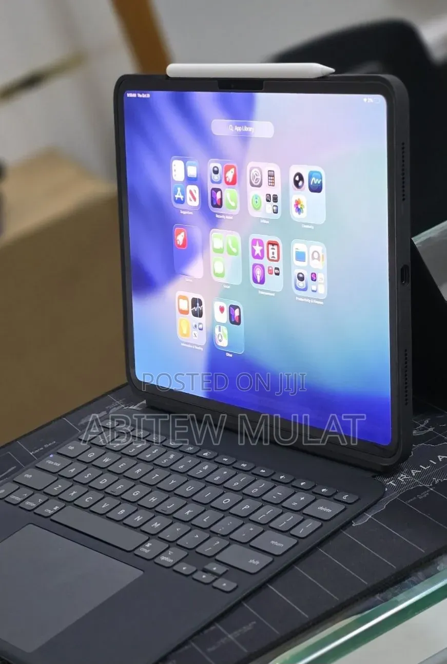 New Apple iPad Pro 13 (2025) 256 GB