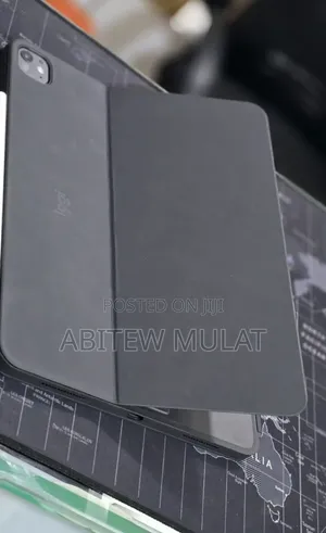 New Apple iPad Pro 13 (2025) 256 GB