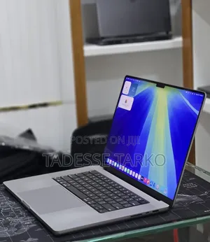 New Laptop Apple MacBook Pro 2021 M1 64GB Apple M1 Pro SSD 1T