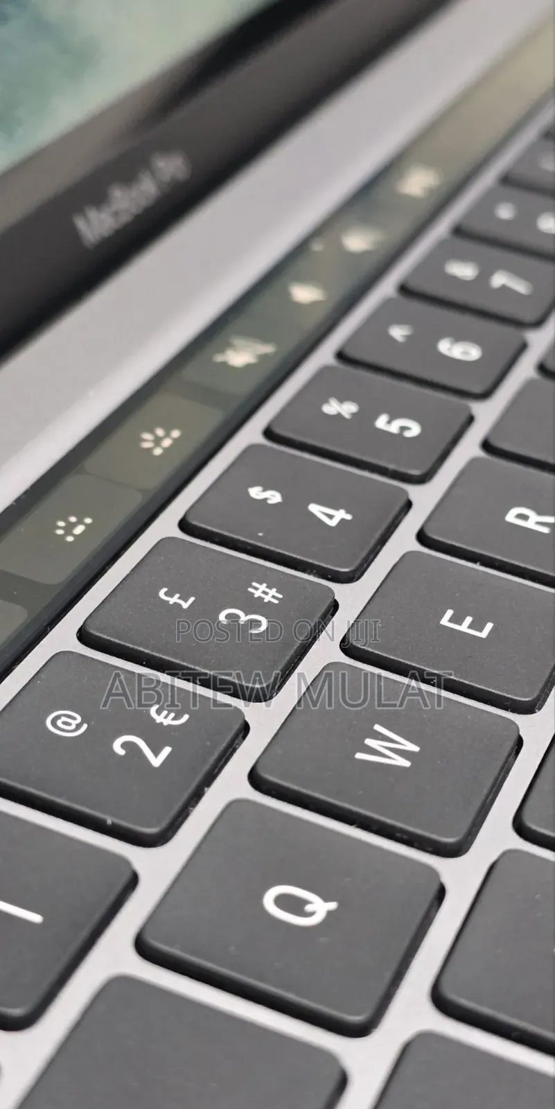 New Laptop Apple MacBook Pro 2020 M1 8GB Apple M1 SSD 512GB