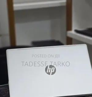 New Laptop HP 16GB AMD Ryzen 5 SSD 512GB