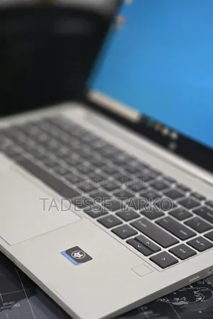 New Laptop HP 16GB AMD Ryzen 5 SSD 512GB