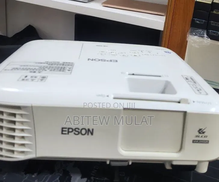 Brand New EPSON Projector CB - X49