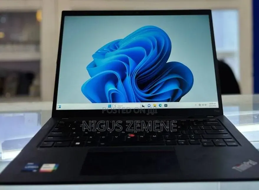 New Laptop Lenovo ThinkPad Yoga 16GB AMD Ryzen 7 SSD 512GB