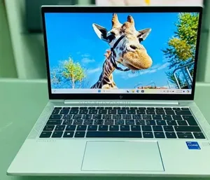 New Laptop HP EliteBook 830 G8 16GB Intel Core i5 SSD 512GB