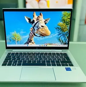 New Laptop HP EliteBook 830 G8 16GB Intel Core i5 SSD 512GB