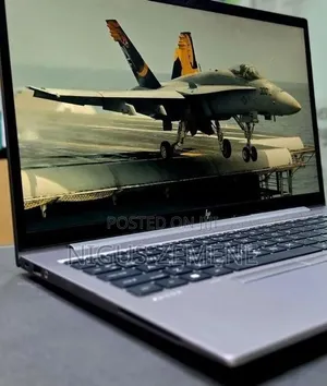 New Laptop HP ZBook Firefly G8 16GB Intel Core i5 SSD 512GB