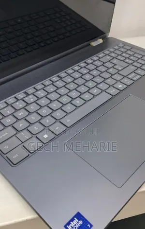New Laptop Lenovo Yoga 7i 16GB Intel Core Ultra 7 SSD 1T