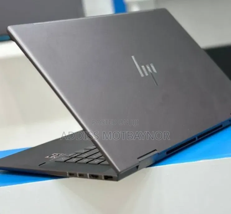 New Laptop HP Spectre 8GB Intel Core i7 SSD 1T