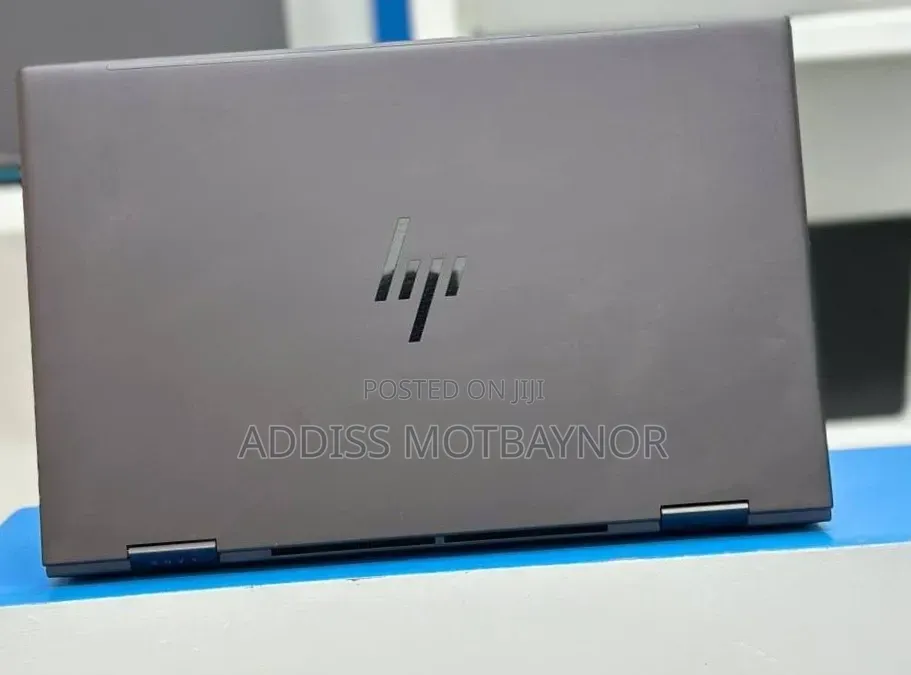 New Laptop HP Spectre 8GB Intel Core i7 SSD 1T