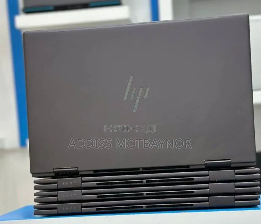 New Laptop HP Spectre 8GB Intel Core i7 SSD 1T