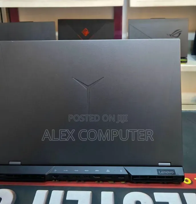 New Laptop Lenovo 16GB AMD Ryzen 7 SSD 512GB