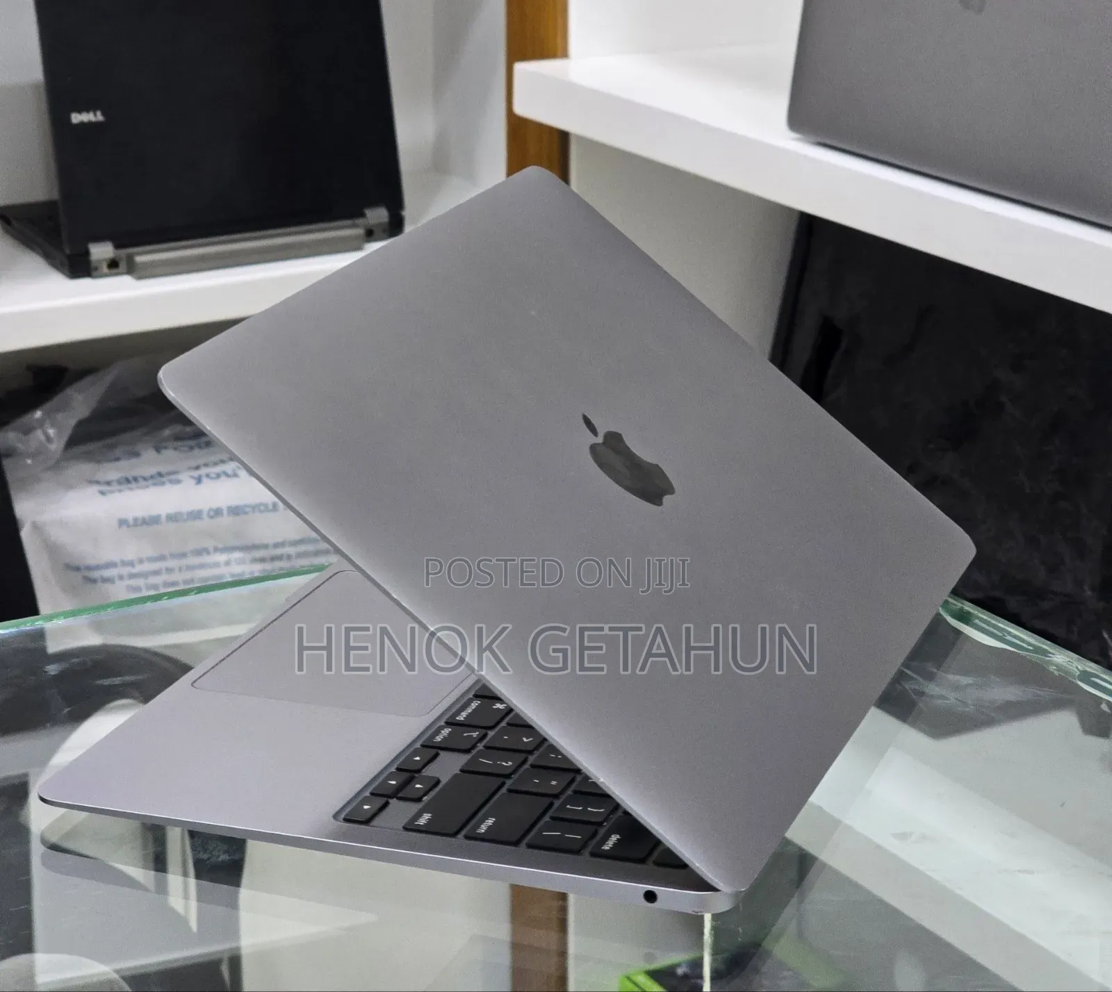 New Laptop Apple MacBook Pro 2020 16GB Apple M1 SSD 1T