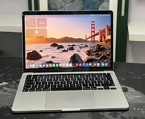 New Laptop Apple MacBook Pro 2022 M2 16GB Apple M2 SSD 256GB
