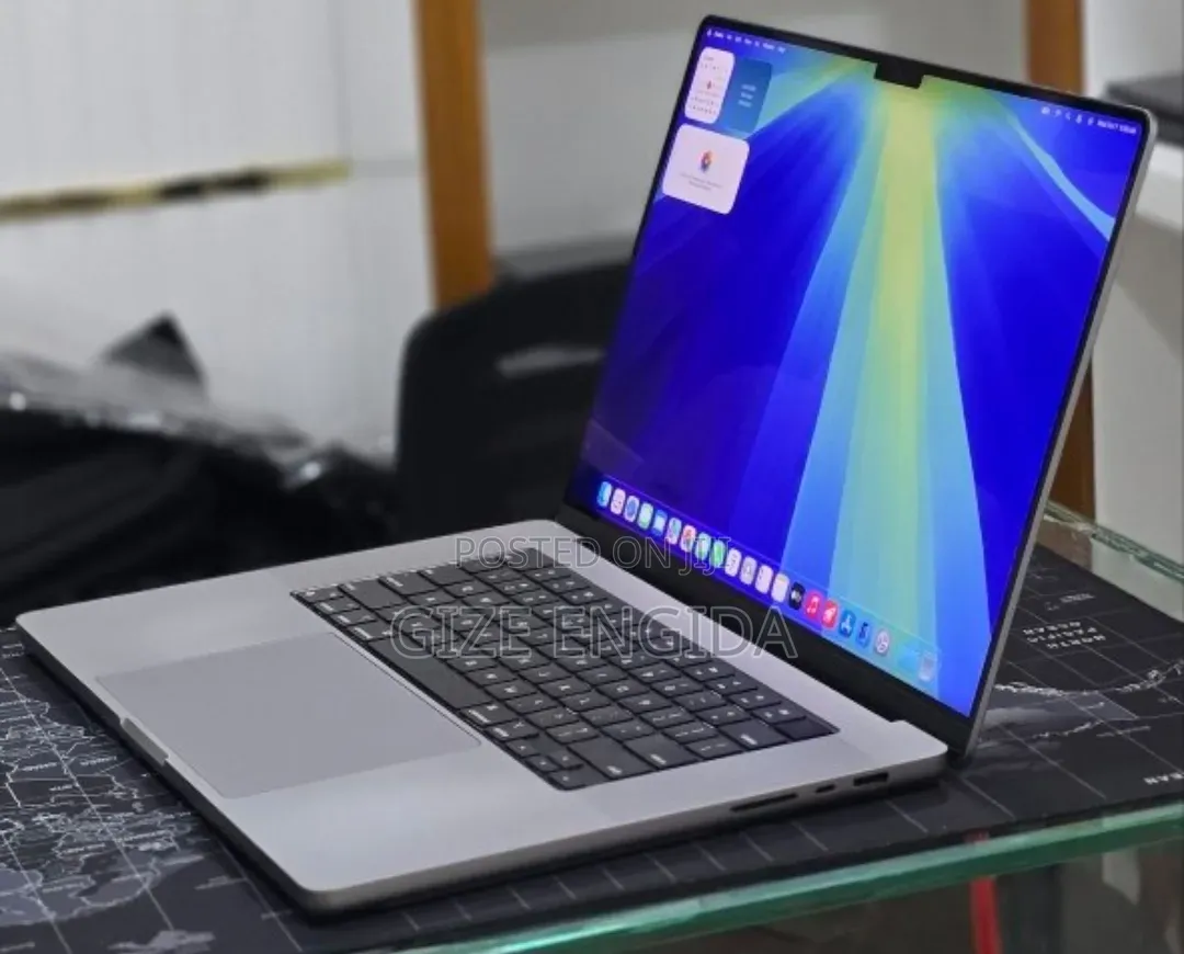 New Laptop Apple MacBook Pro 2021 M1 Max 64GB Apple M1 Pro SSD 1T