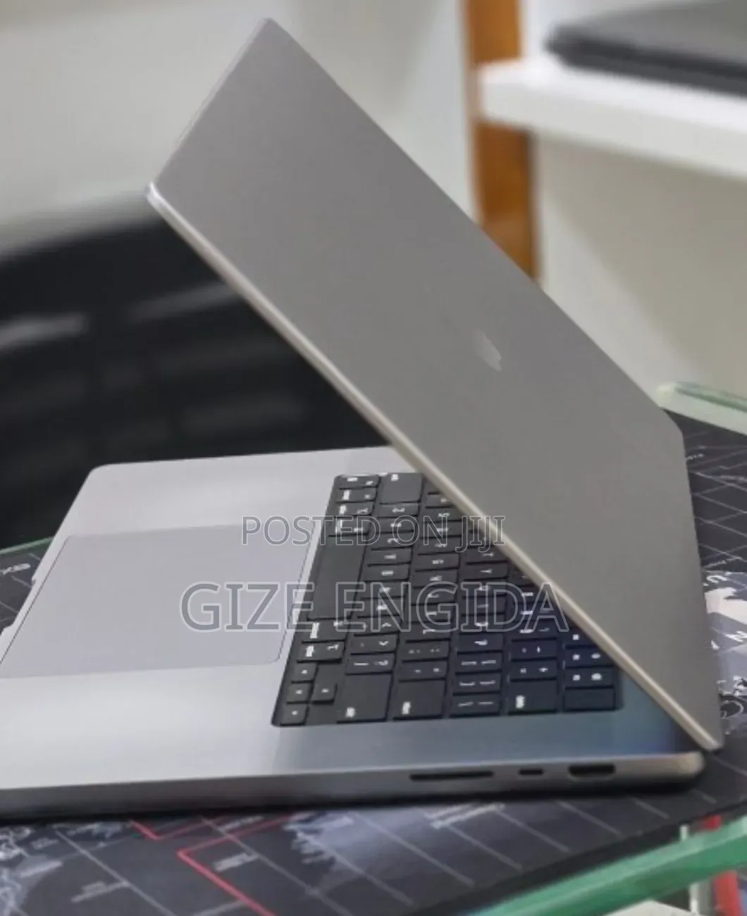 New Laptop Apple MacBook Pro 2021 M1 Max 64GB Apple M1 Pro SSD 1T