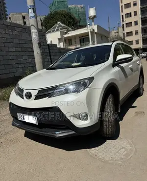 Toyota RAV4 2015 White