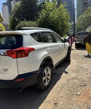 Toyota RAV4 2015 White