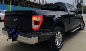 Ford F-150 2022 Black