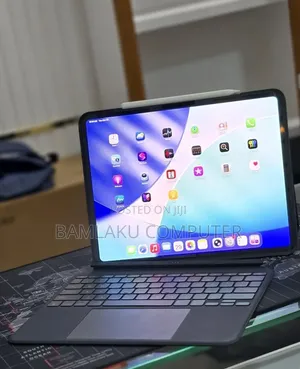 New Apple iPad Pro 13 (2025) 256 GB