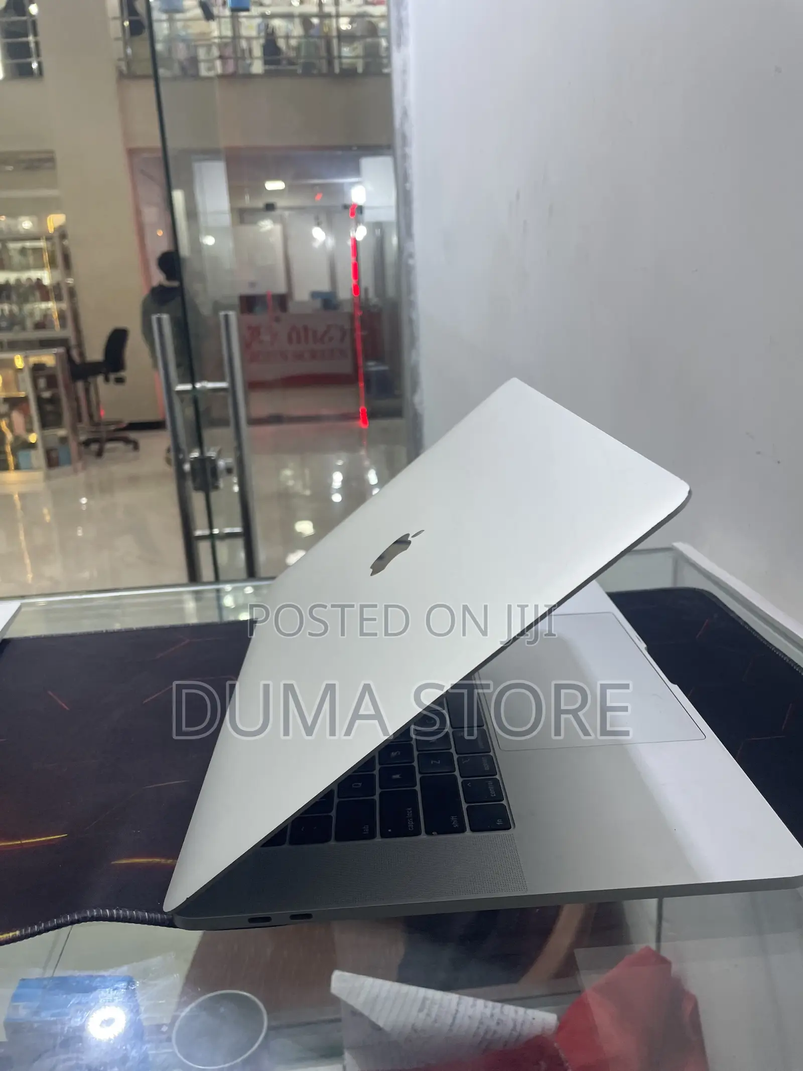Laptop Apple MacBook Pro 2019 16GB Intel Core i9 SSD 512GB