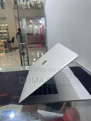 Laptop Apple MacBook Pro 2019 16GB Intel Core i9 SSD 512GB