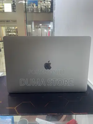 Laptop Apple MacBook Pro 2019 16GB Intel Core i9 SSD 512GB