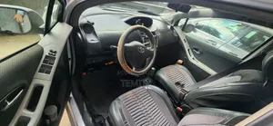 Toyota Yaris 2010 Silver