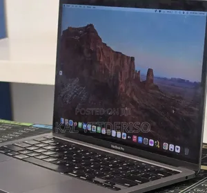 New Laptop Apple MacBook Pro 2020 8GB Intel Core i7 SSD 256GB