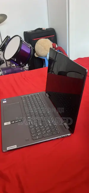 Laptop Lenovo Yoga 7i 16GB Intel Core Ultra 7 SSD 1T