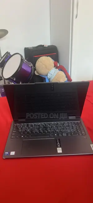 Laptop Lenovo Yoga 7i 16GB Intel Core Ultra 7 SSD 1T