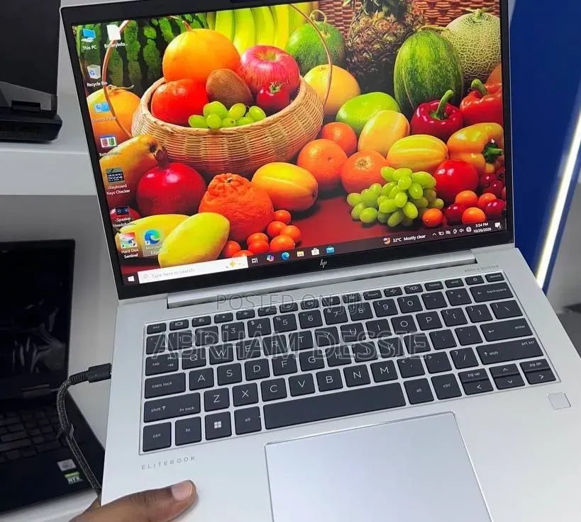 New Laptop HP EliteBook 840 G9 16GB Intel Core i7 SSD 512GB