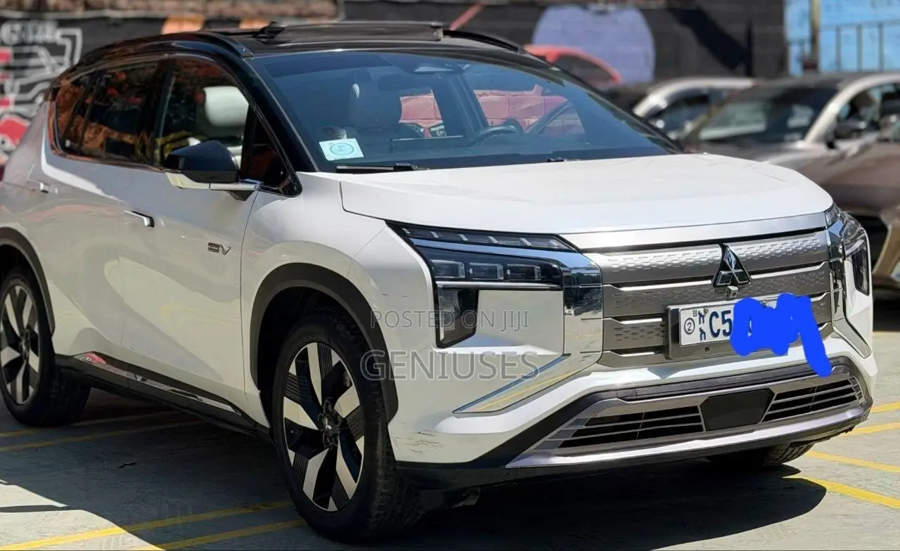 Mitsubishi Airtrek 135 kW FWD 2023 White