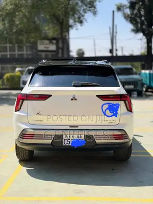 Mitsubishi Airtrek 135 kW FWD 2023 White