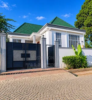 Furnished 3bdrm Villa in ኮቶቤ, Yeka for sale