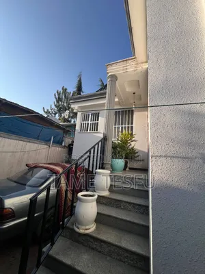 Furnished 3bdrm Villa in ኮቶቤ, Yeka for sale