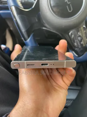 New Samsung Galaxy S24 Ultra 256 GB Silver