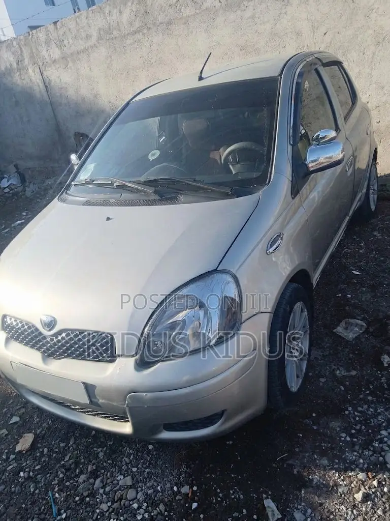 Toyota Vitz 2003