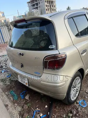 Toyota Vitz 2003