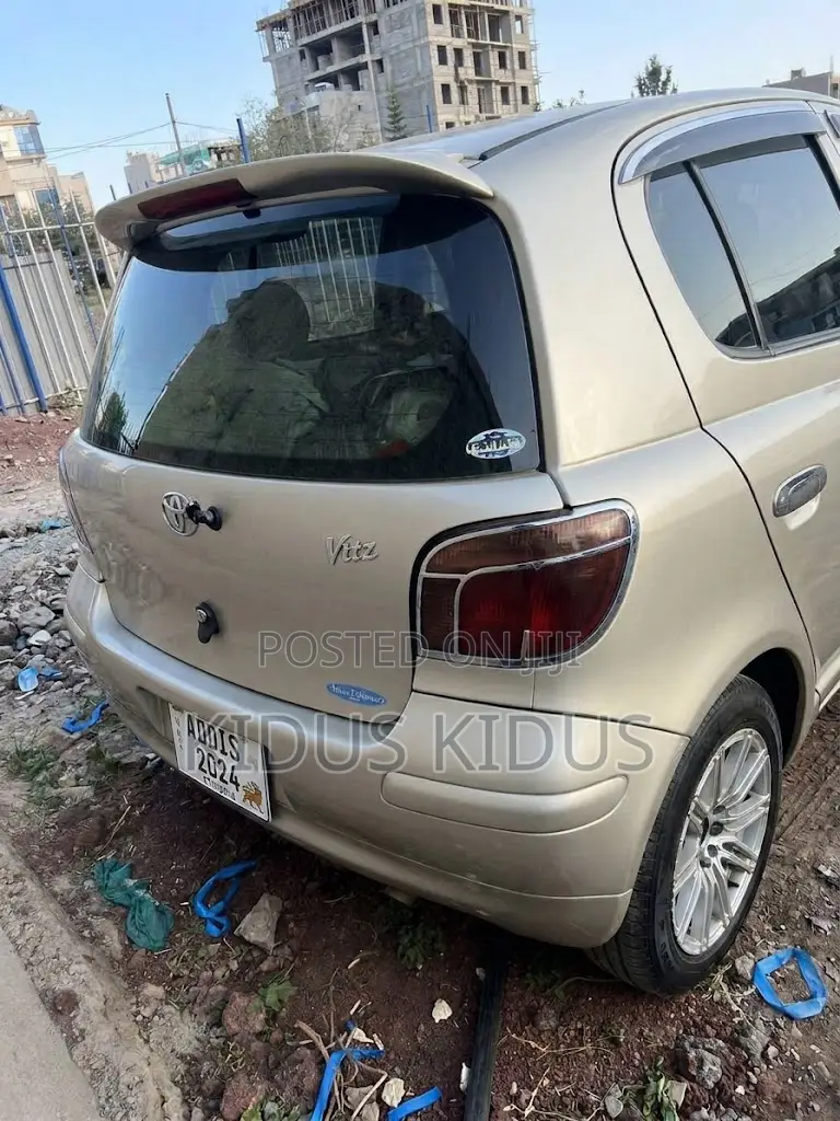 Toyota Vitz 2003