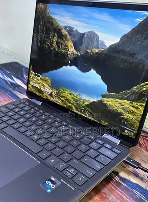 New Laptop HP Spectre 16GB Intel Core i7 SSD 1T