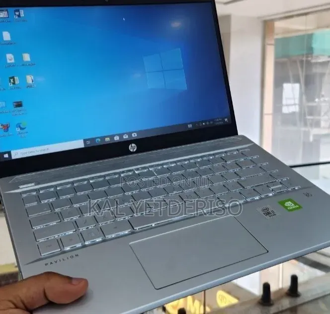 New Laptop HP Pavilion 14 16GB Intel Core i7 SSD 512GB