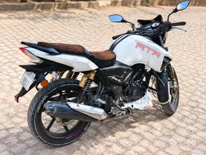 TVS Apache 180 RTR 2021 White