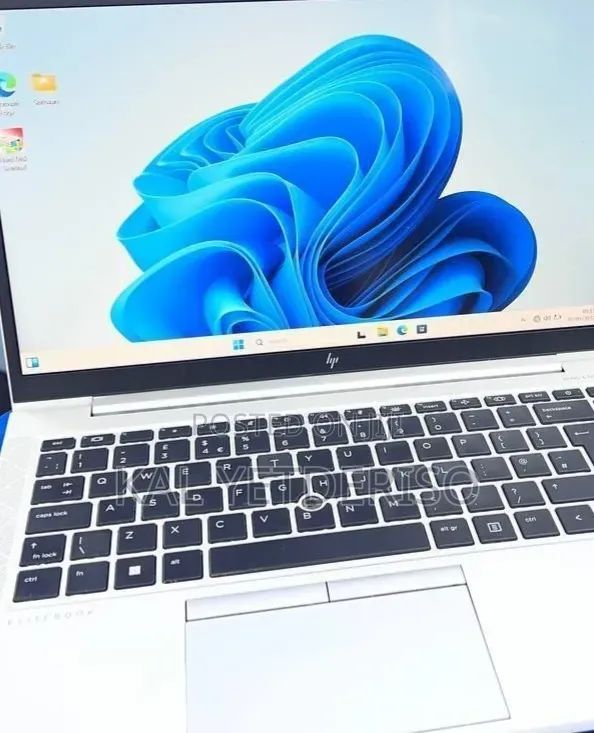 New Laptop HP EliteBook 840 G8 16GB Intel Core i7 SSD 512GB