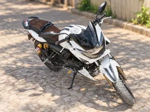 TVS Apache 180 RTR 2021 White