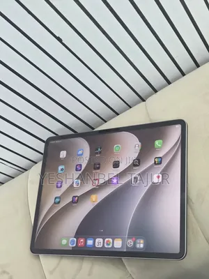 New Apple iPad (2025) 256 GB