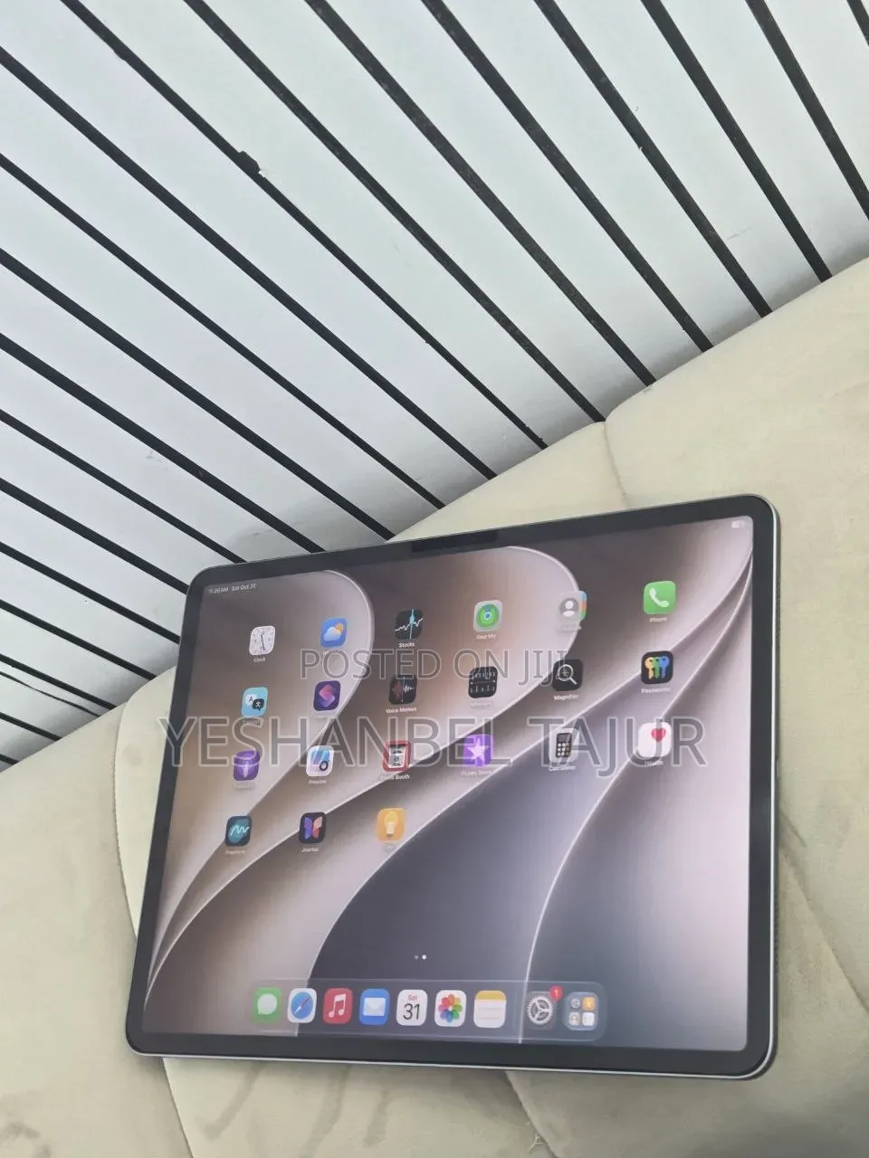New Apple iPad (2025) 256 GB